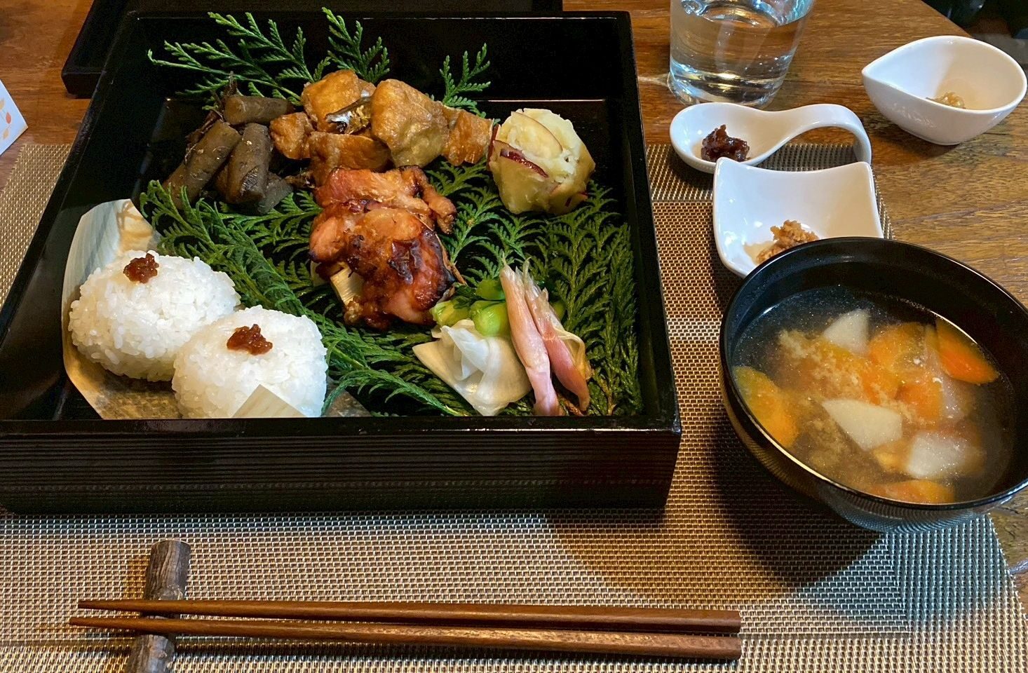 秋の御膳